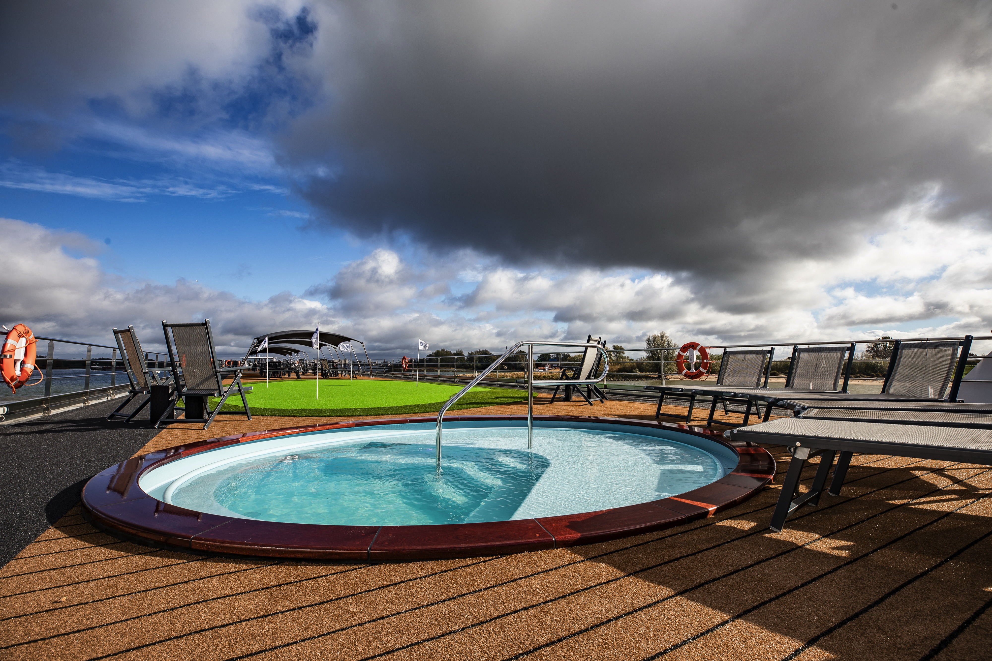 MS William Wordsworth - Sun Deck and Terrace